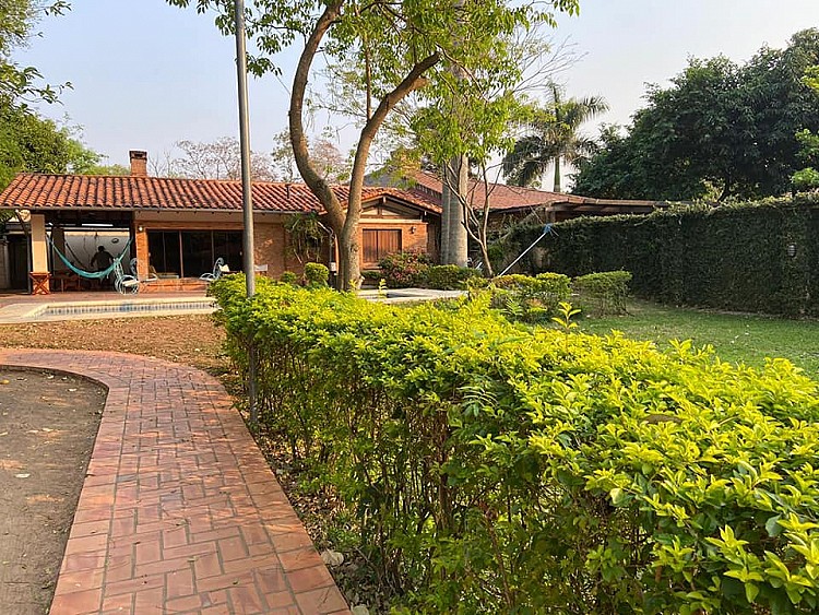 VENDO HERMOSA CASA EN SAN BERNARDINO ACIP